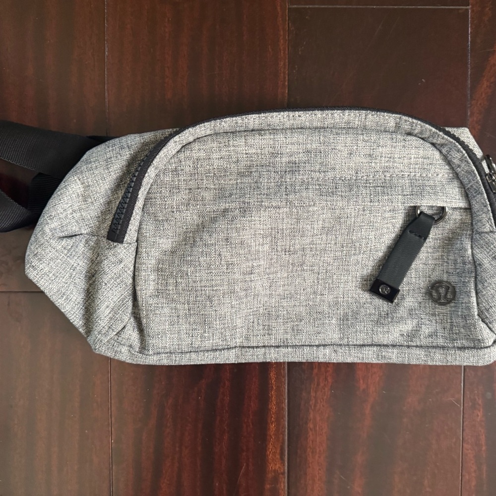 lululemon athletica Black and Gray Men's Belt Bag